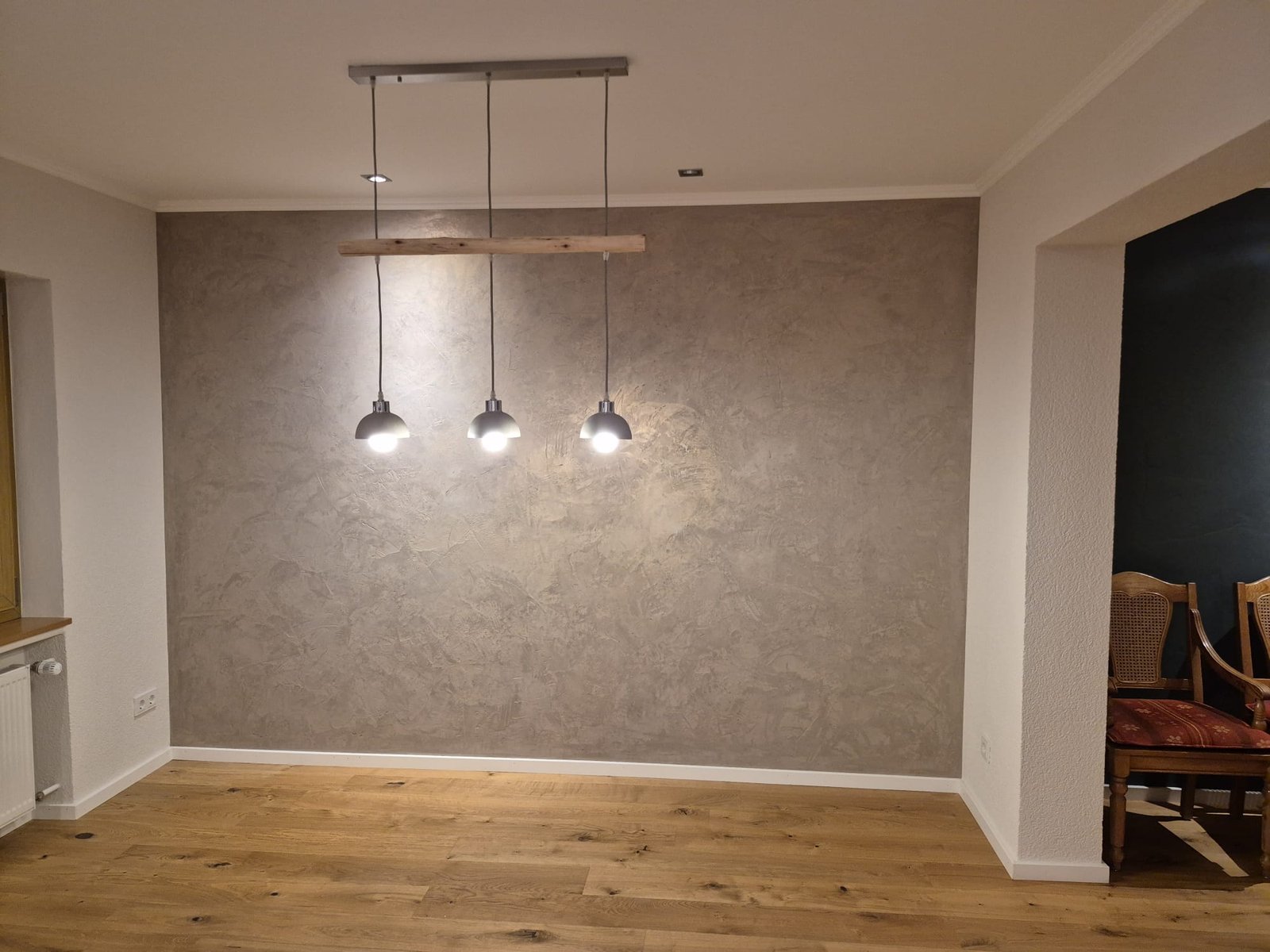 Spachteltechnik Wandgestaltung im Essbereich